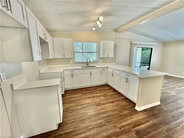 $1,895 | 1252 Henderson Creek Drive, Naples, FL 34114