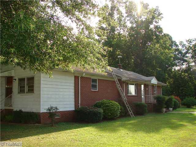 112 Poppy Road Madison, NC 27025 - Photo 2 of 9 Exterior Front.