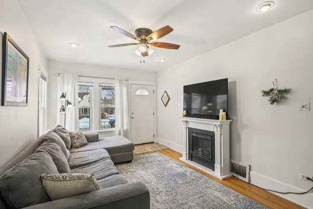 $399,900 | 3524 Raymond Avenue, Brookfield, IL 60513