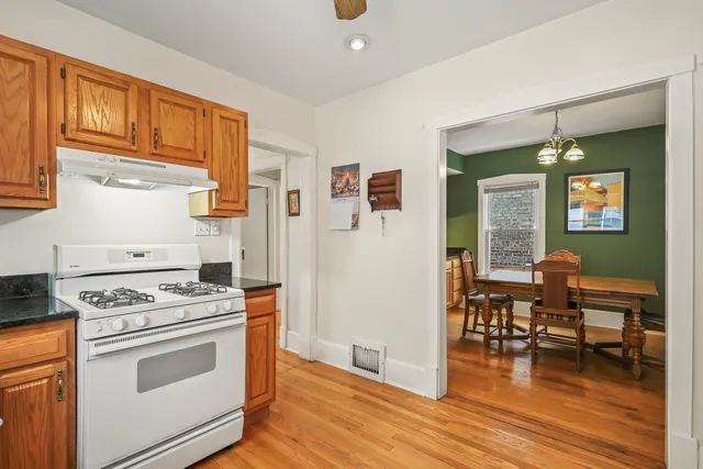 $399,900 | 3524 Raymond Avenue, Brookfield, IL 60513