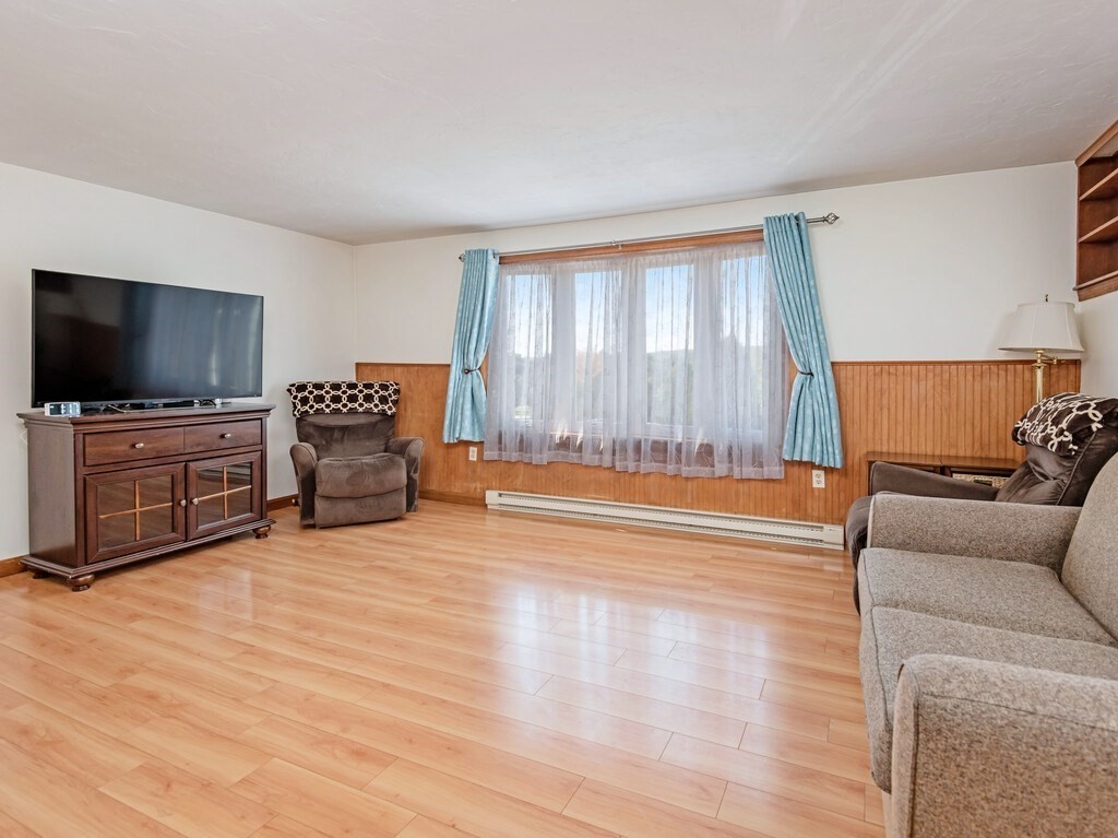 12 Plantation Road, Unit 12 Oxford, MA 01540 - Photo 12 of 35 Gallery Image 12