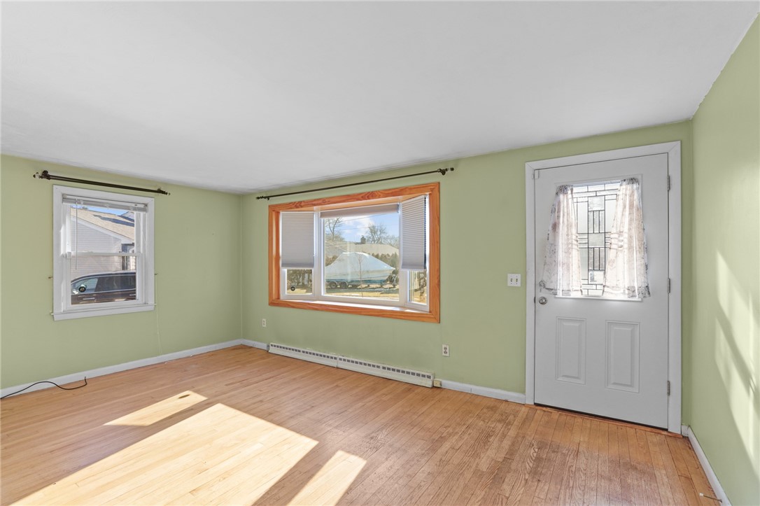 1 Lamb Road Warwick, RI 02818 - Photo 5 of 33