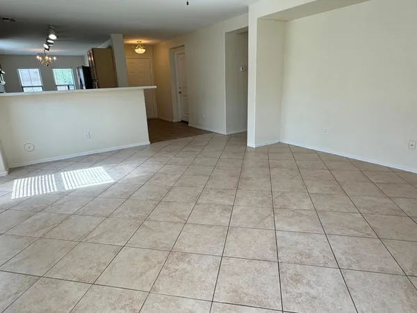 $1,995 | 1522 West Lynne Avenue, Phoenix, AZ 85041