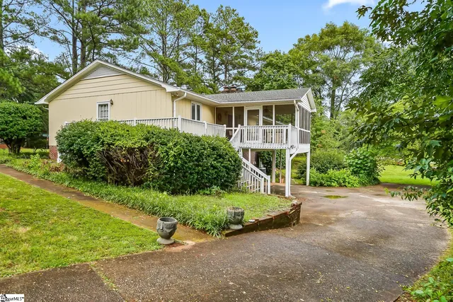 $354,000 | 208 Williamsburg Road, Anderson, SC 29621