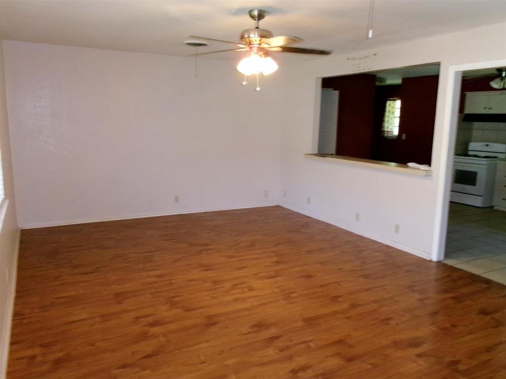 200 West Spencer Street Bangs, TX 76823 - Photo 4 of 19