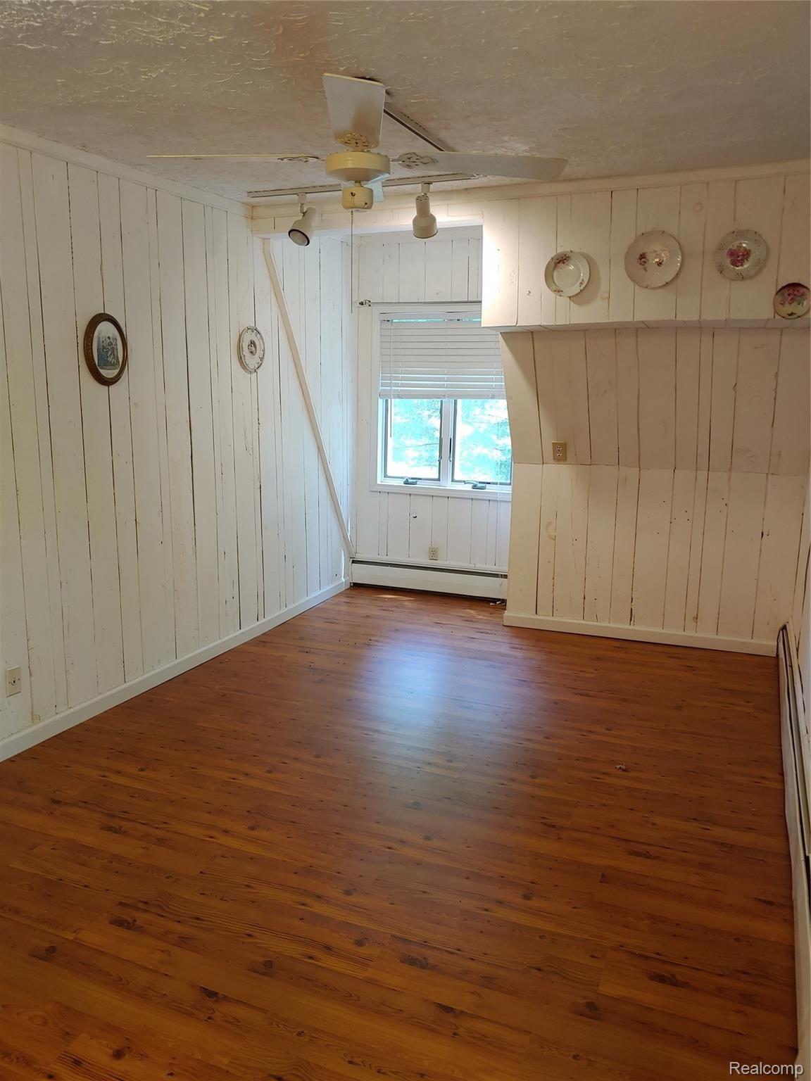 8372 Seymour Road Gaines, MI 48436 - Photo 21 of 37 20200618_124918.jpg