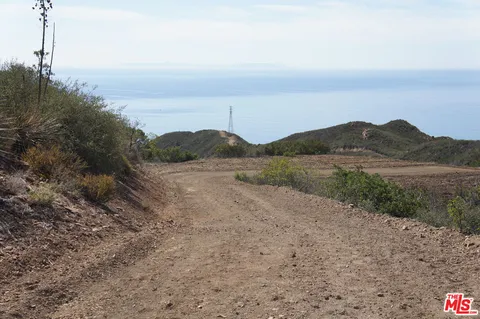 $6,950,000 | 0 Latigo Canyon Drive, Malibu, CA 90265