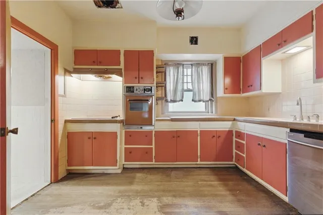 $689,950 | 5334 Oak Street, Kansas City, MO 64112