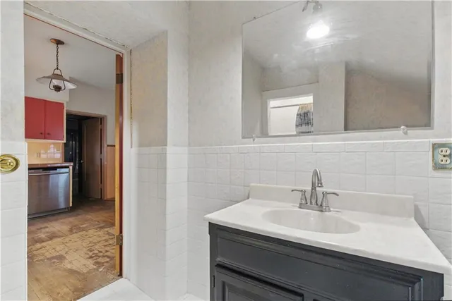 $689,950 | 5334 Oak Street, Kansas City, MO 64112