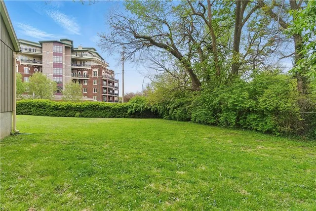 $689,950 | 5334 Oak Street, Kansas City, MO 64112