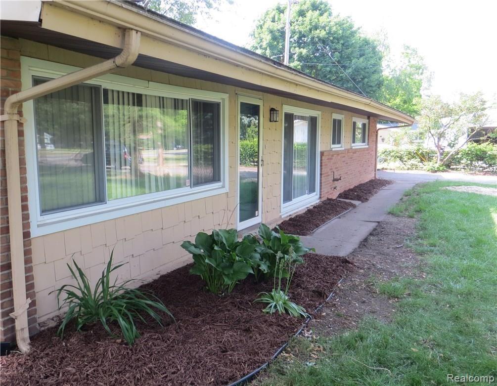 2157 South Commerce Road Walled Lake, MI 48390 - Photo 2 of 25 June 2016 156.JPG