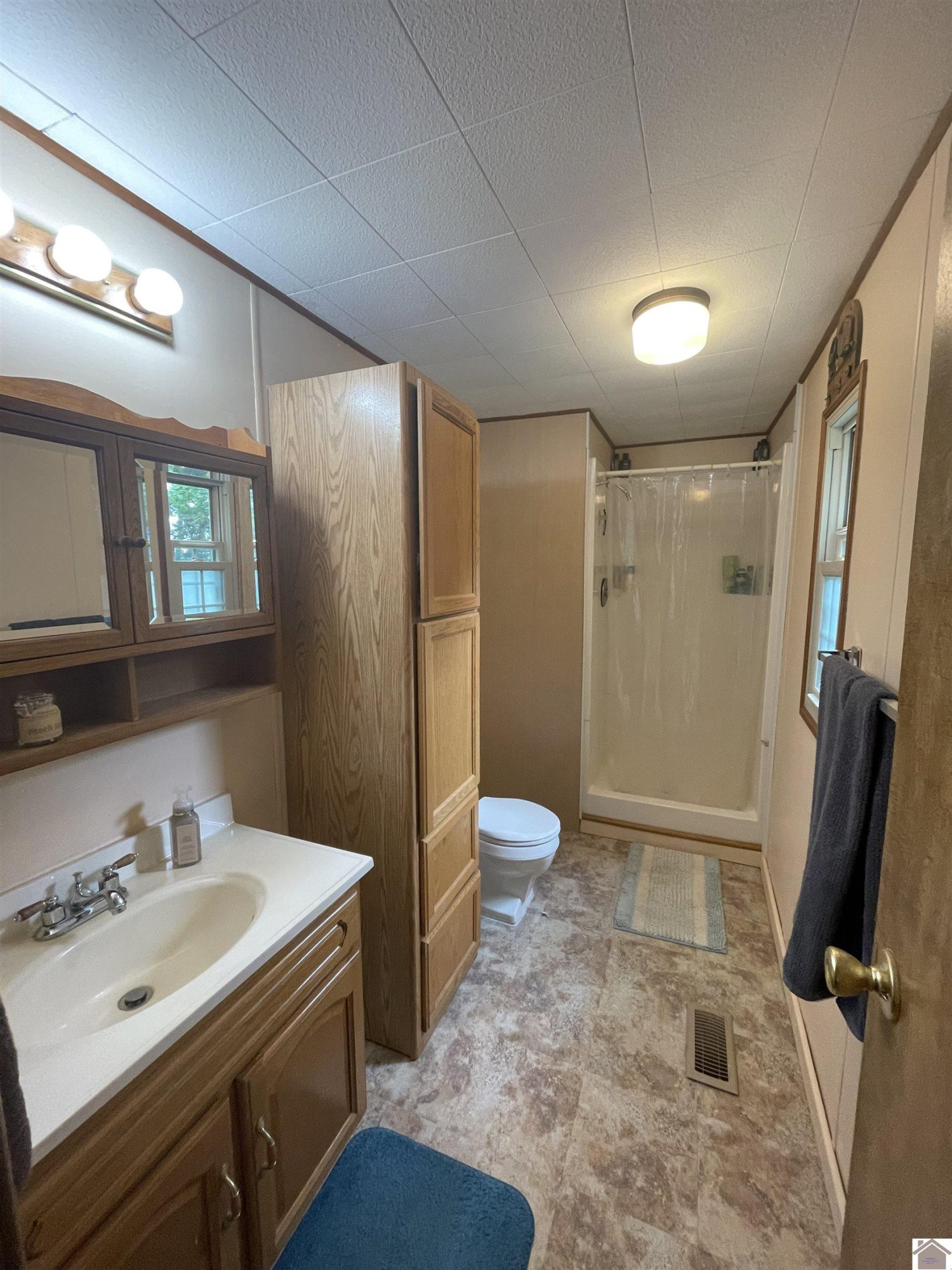782 Bid Southern Road Tiline, KY 42083 - Photo 14 of 47 Bathroom