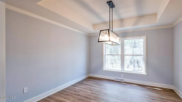 $769,900 | 14 Stone Crk Drive, East Greenbush, NY 12144