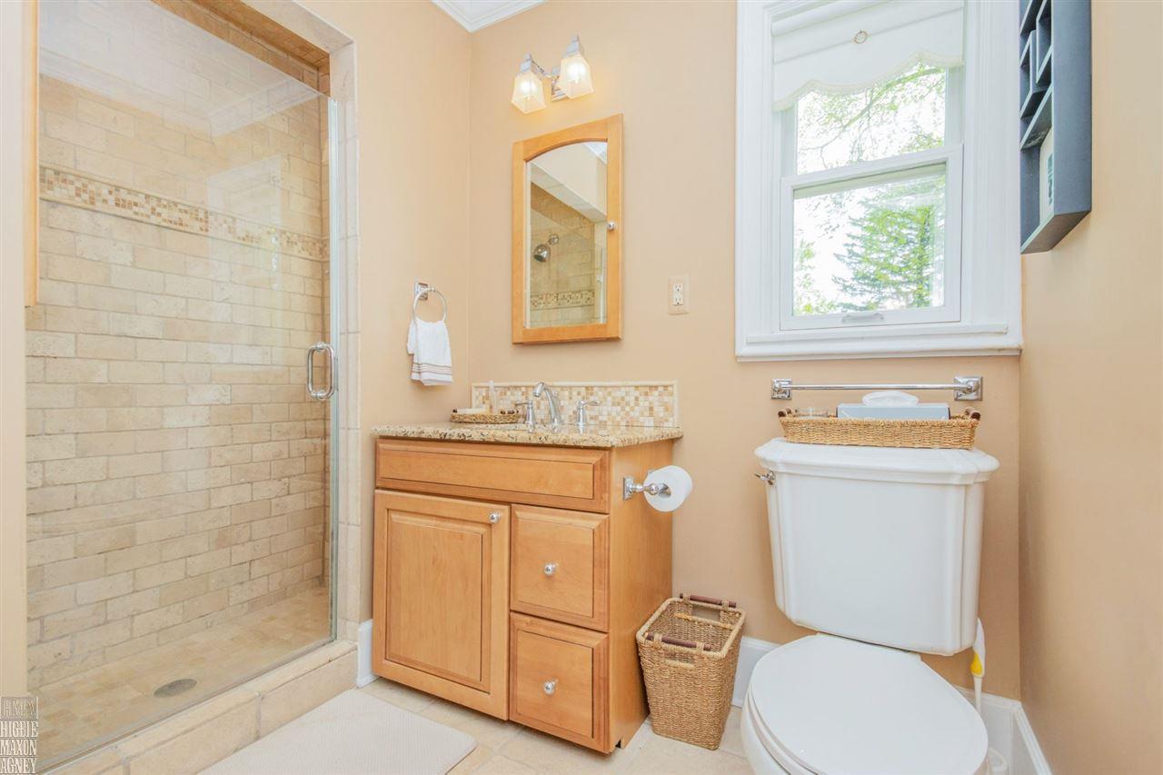 1015 Yorkshire Road Grosse Pointe, MI 48230 - Photo 28 of 40 31348089-27.JPG