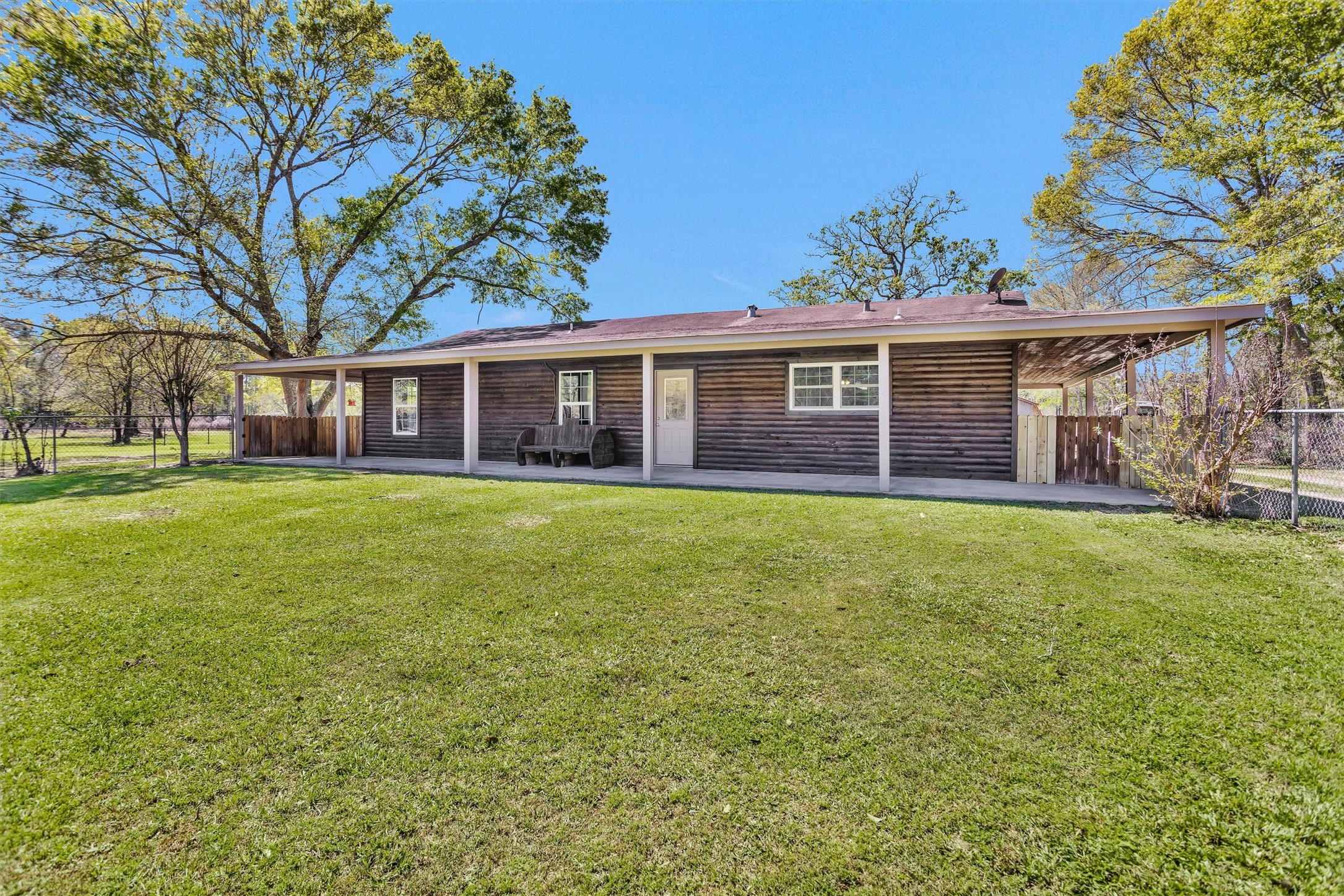 14272 Firetower Road Conroe, TX 77306 - Photo 5 of 47