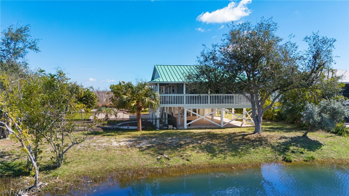 657 Rabbit Road Sanibel, FL 33957 - Photo 16 of 37 a view of outdoor space with garden