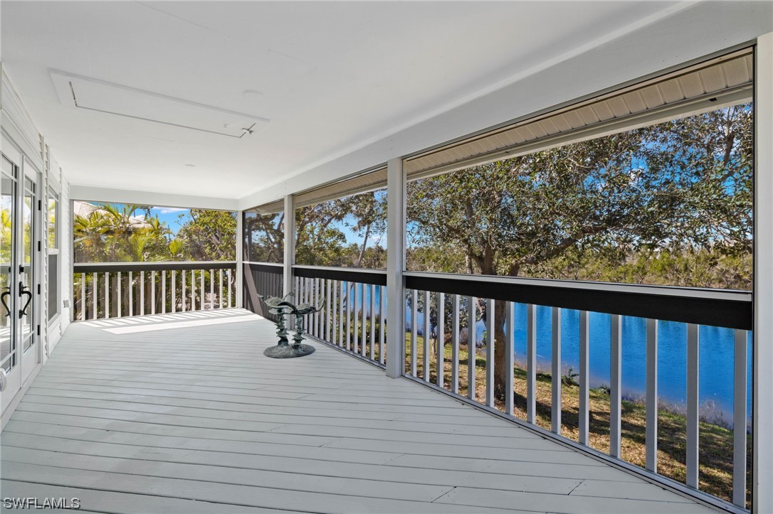 657 Rabbit Road Sanibel, FL 33957 - Photo 4 of 37 a view of roof deck