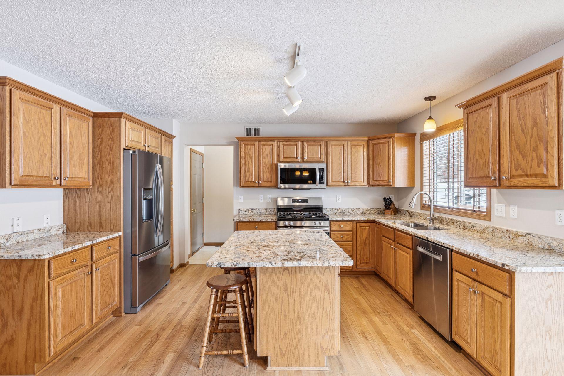 7746 Newbury Road Woodbury, MN 55125 - Photo 14 of 46