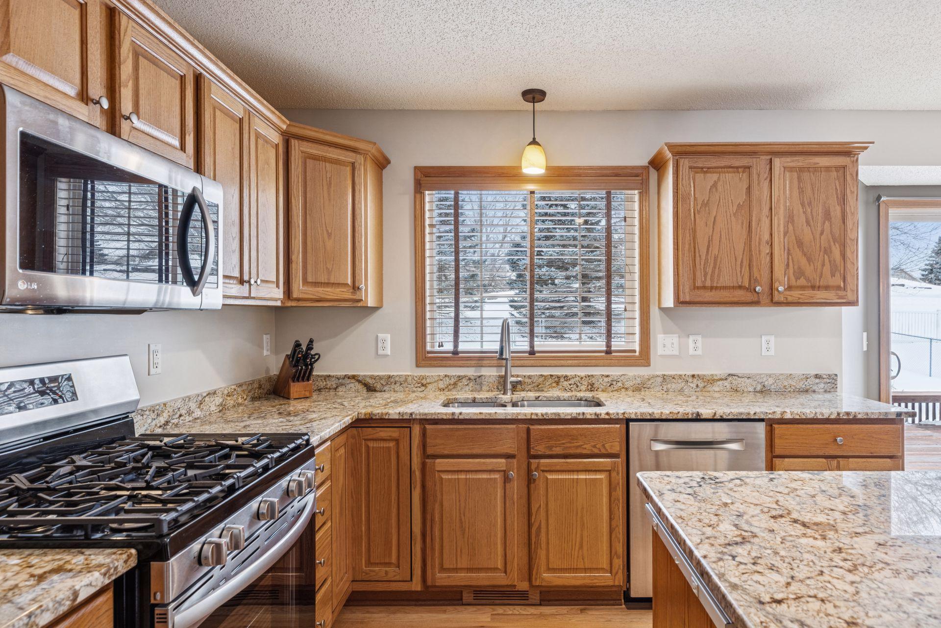 7746 Newbury Road Woodbury, MN 55125 - Photo 15 of 46