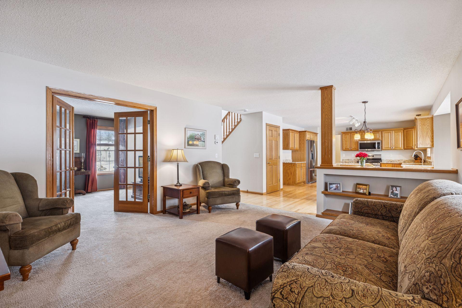 7746 Newbury Road Woodbury, MN 55125 - Photo 7 of 46