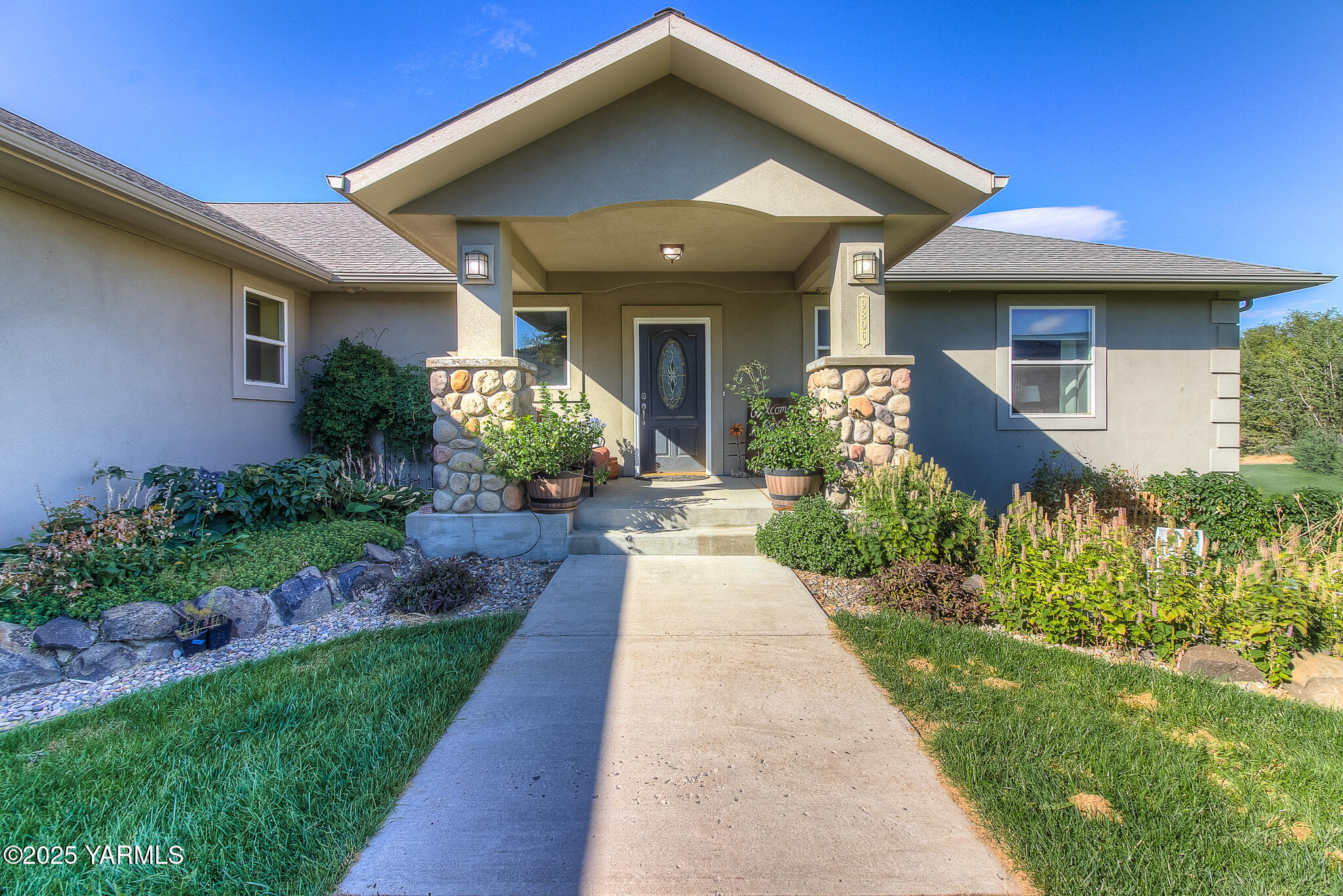 9806 Bittner Road Yakima, WA 98901 - Photo 1 of 53 9806 Bittner Rd