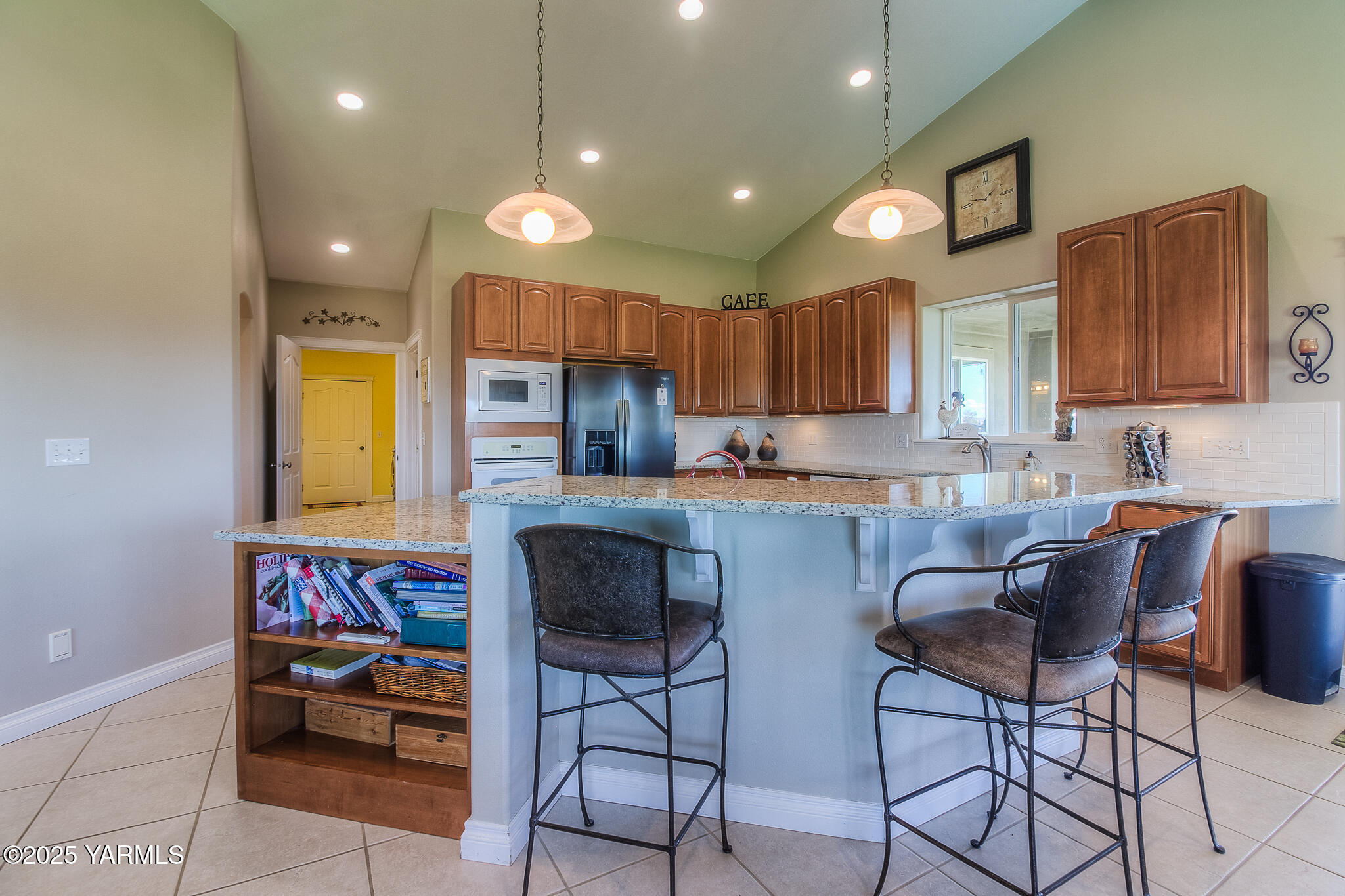 9806 Bittner Road Yakima, WA 98901 - Photo 15 of 53 Kitchen