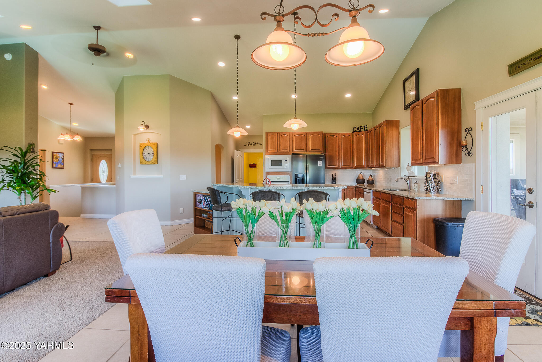 9806 Bittner Road Yakima, WA 98901 - Photo 18 of 53 Dining Room