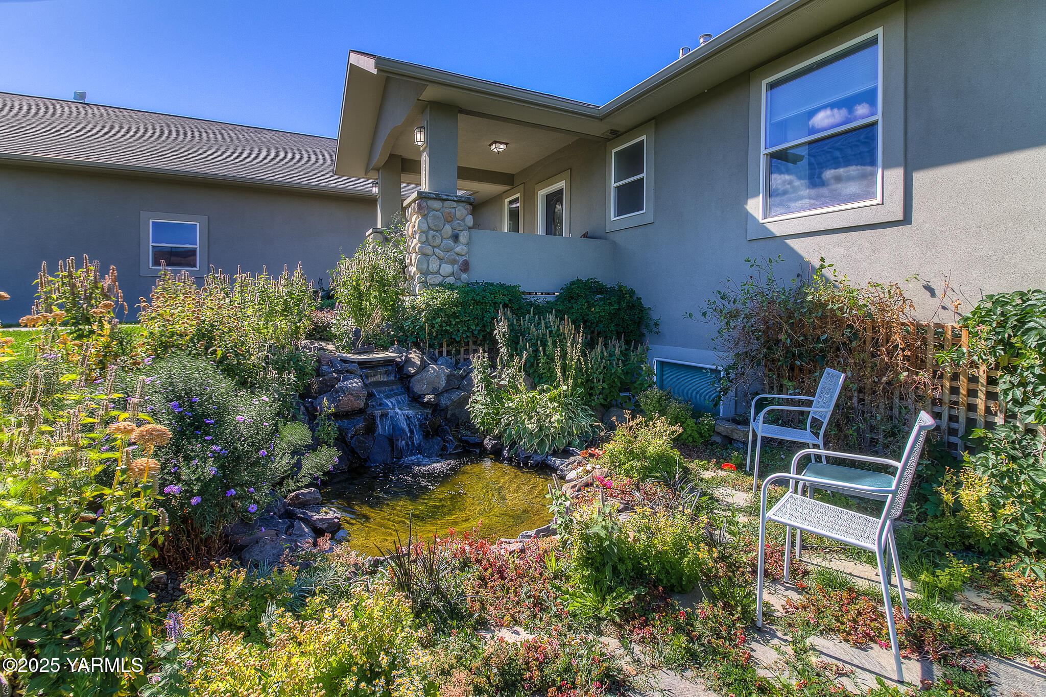 9806 Bittner Road Yakima, WA 98901 - Photo 2 of 53 Water Feature