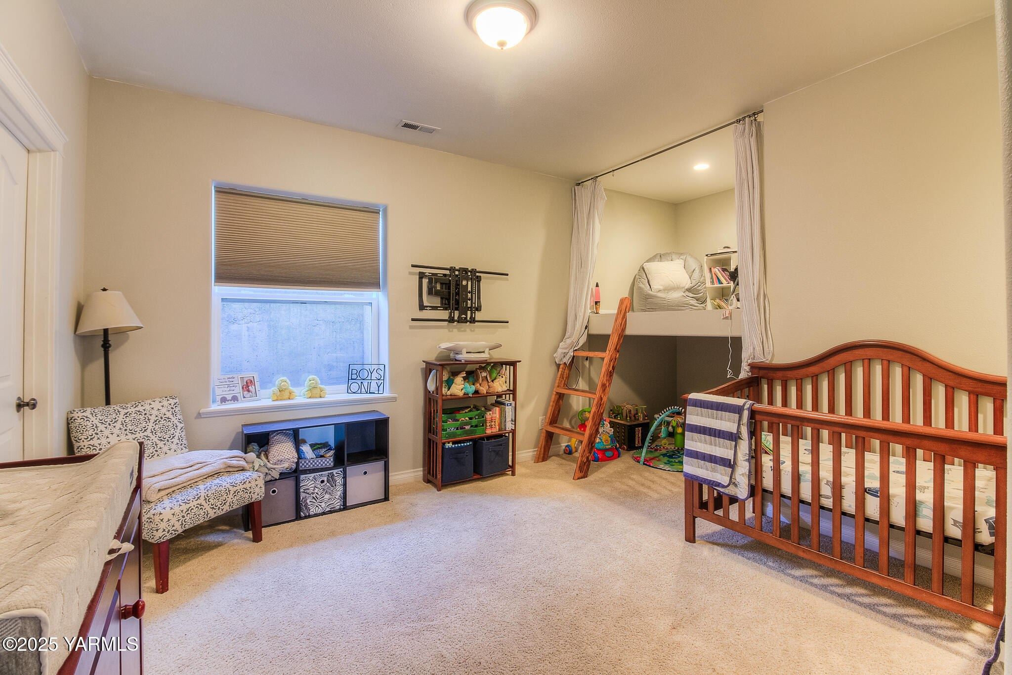 9806 Bittner Road Yakima, WA 98901 - Photo 44 of 53 Bedroom 4