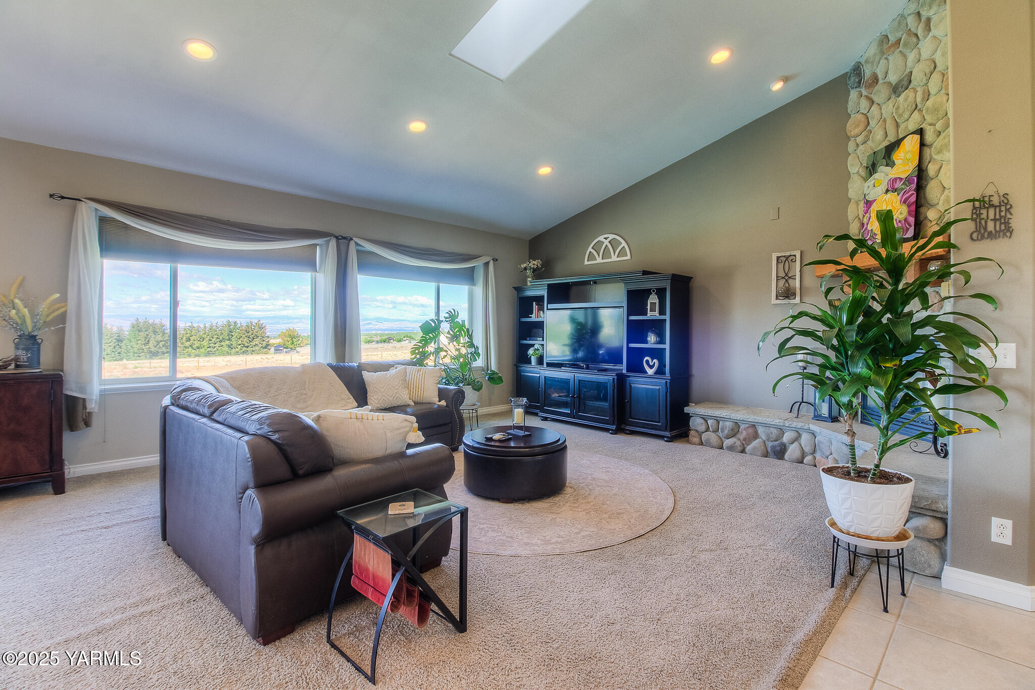 9806 Bittner Road Yakima, WA 98901 - Photo 8 of 53 Great Room