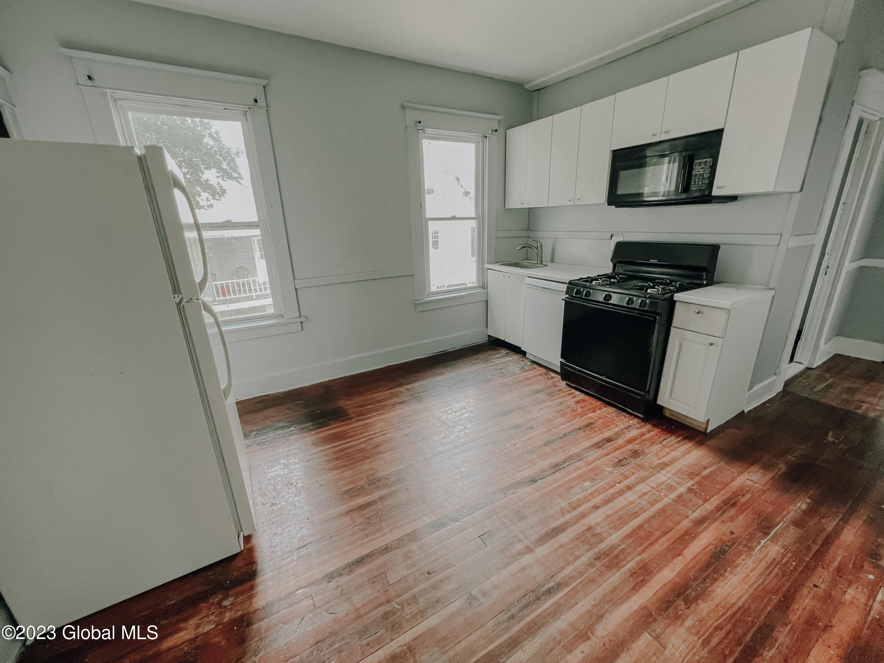 714 Beaver Street Schenectady, NY 12308 - Photo 14 of 20 IMG_2581