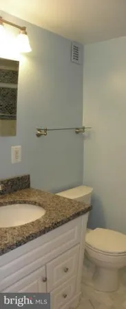 $1,700 | 5340 Holmes Run Parkway, Unit 709, Alexandria, VA 22304