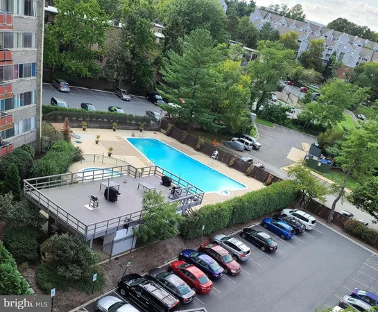 $1,700 | 5340 Holmes Run Parkway, Unit 709, Alexandria, VA 22304