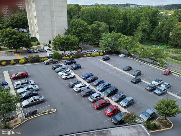 $1,700 | 5340 Holmes Run Parkway, Unit 709, Alexandria, VA 22304