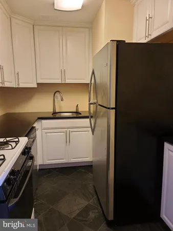 $1,700 | 5340 Holmes Run Parkway, Unit 709, Alexandria, VA 22304