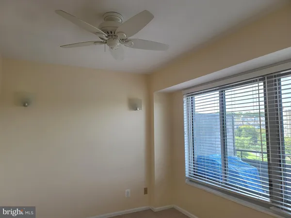 $1,700 | 5340 Holmes Run Parkway, Unit 709, Alexandria, VA 22304