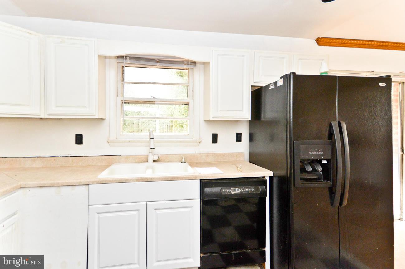 2911 Kingsway Road Fort Washington, MD 20744 - Photo 10 of 28 Kitchen