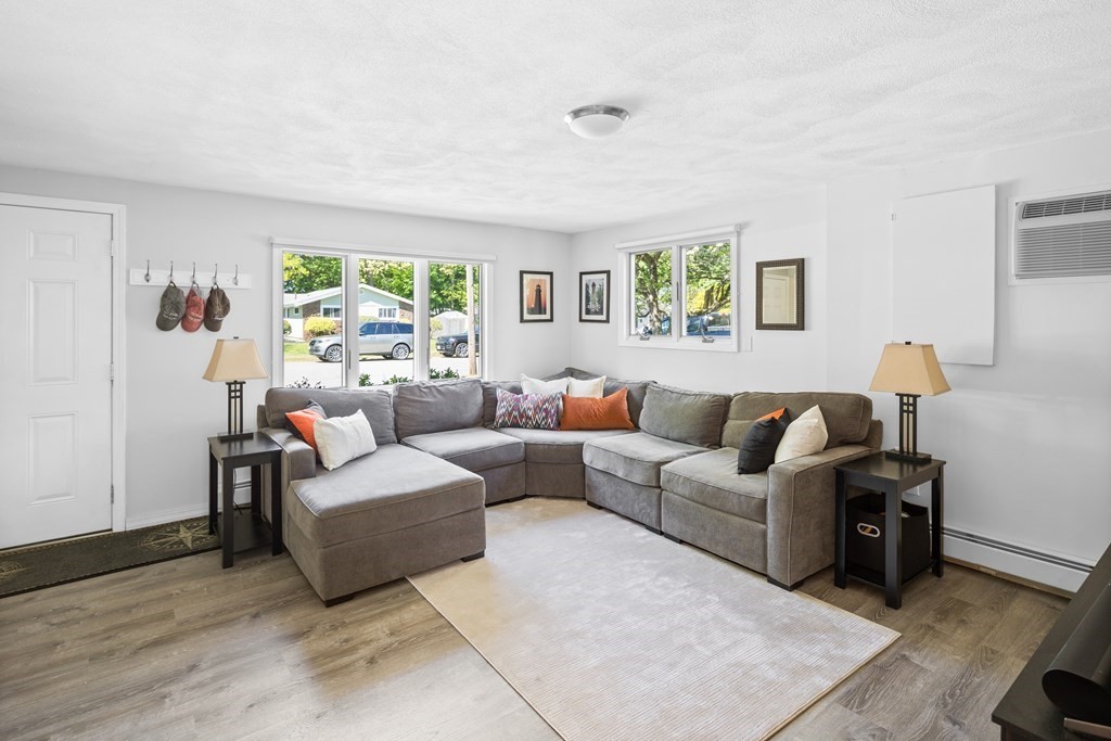 4 Mark Road Beverly, MA 01915 - Photo 8 of 40 Gallery Image 8