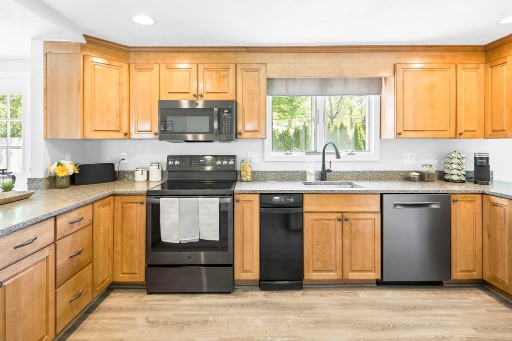 4 Mark Road Beverly, MA 01915 - Photo 10 of 40 Gallery Image 10
