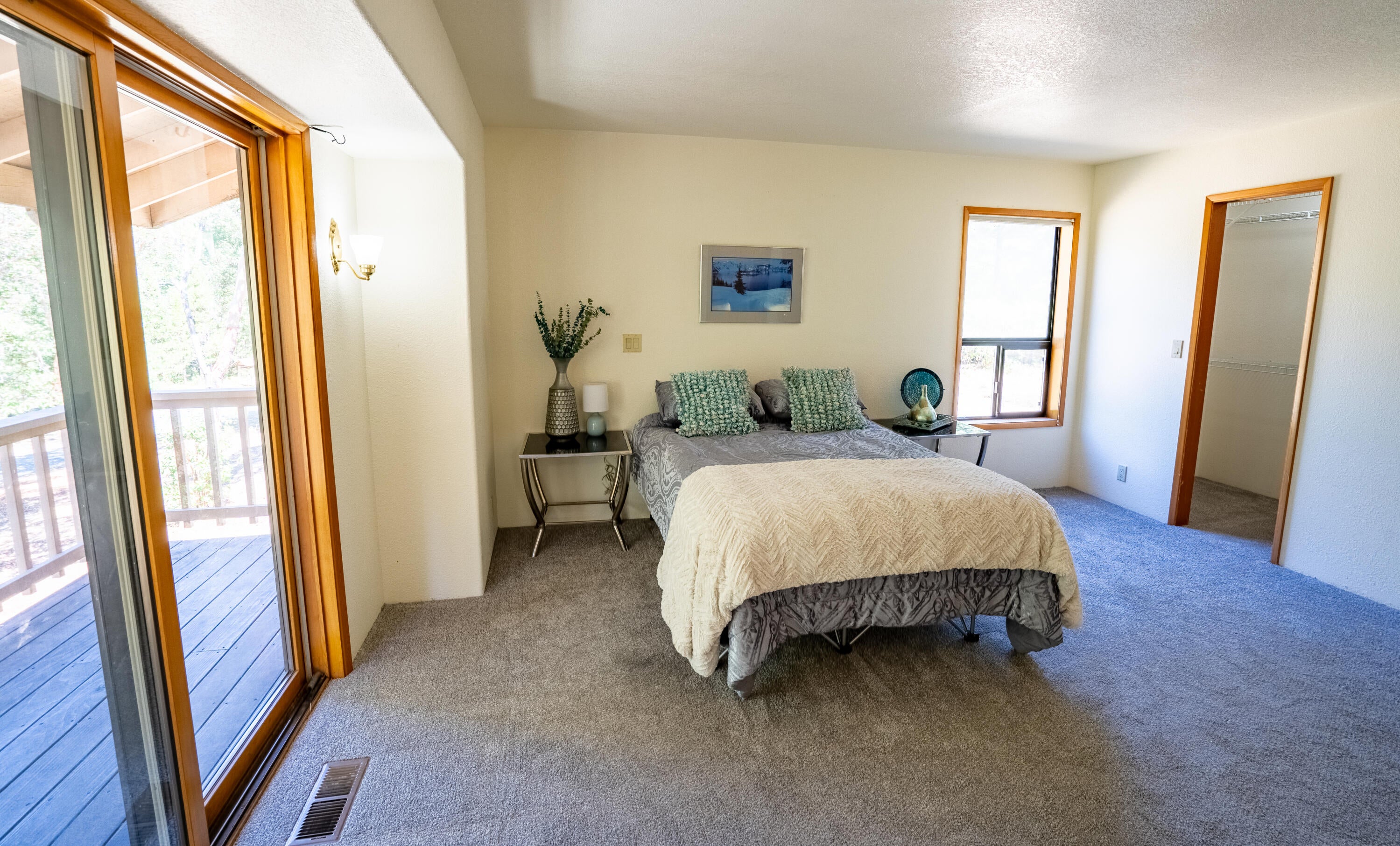 841 Peco Road Grants Pass, OR 97526 - Photo 17 of 44 DSC01332-HDR