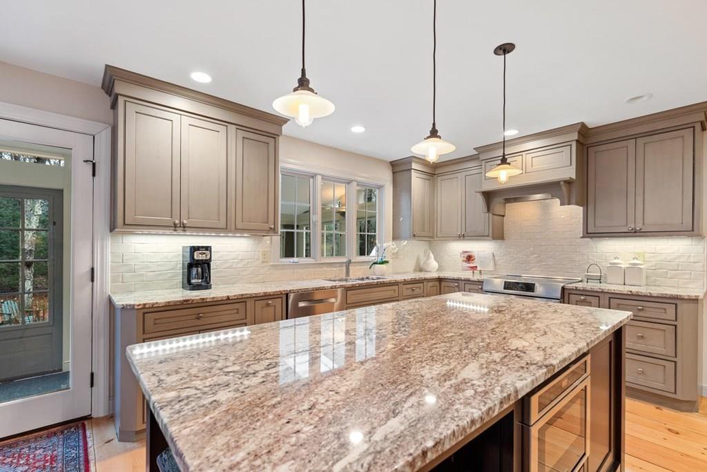 109 Hayward Road Acton, MA 01720 - Photo 4 of 36 Gallery Image 4