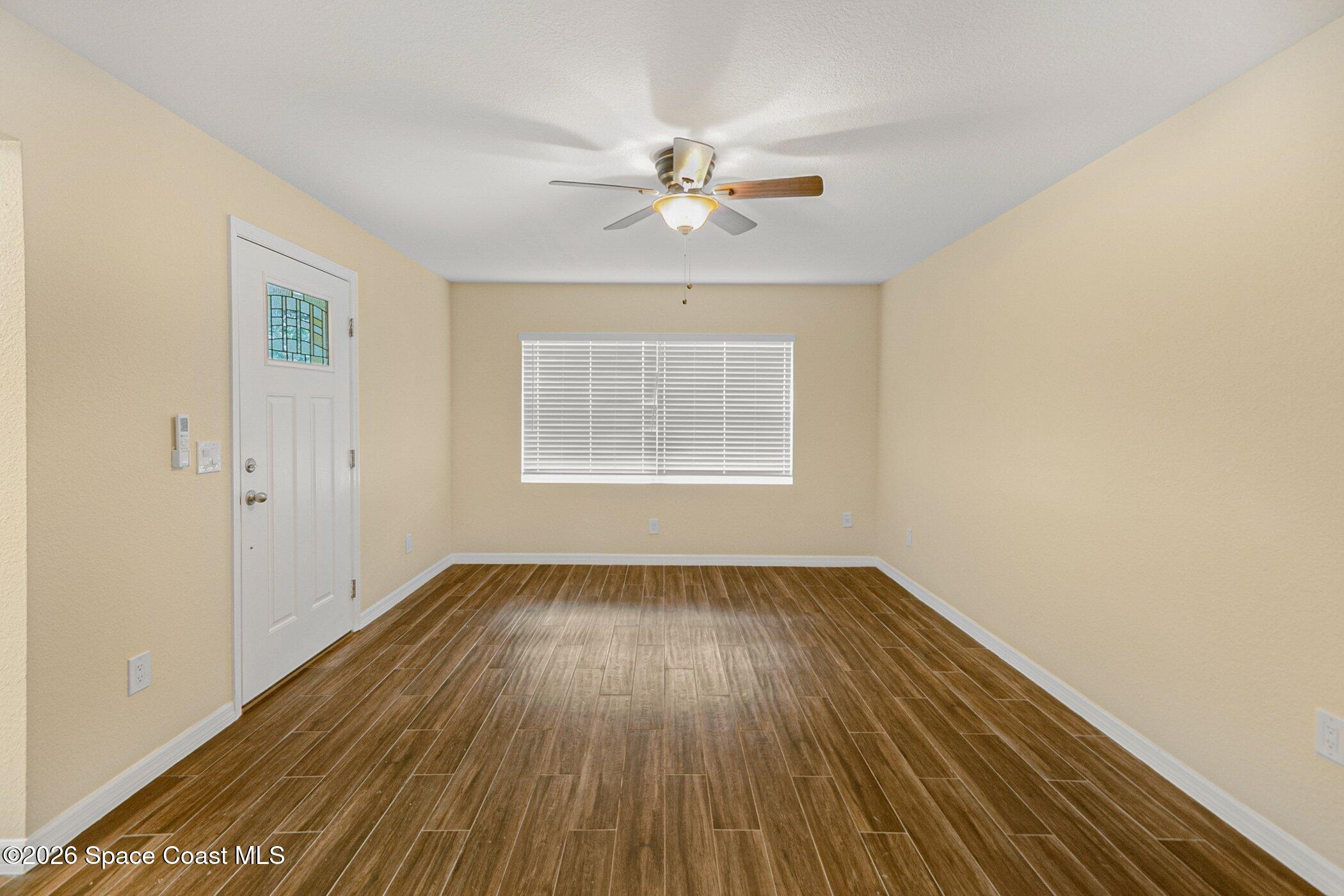 175 Northwest Valencia Road Melbourne, FL 32904 - Photo 6 of 23 Family Room