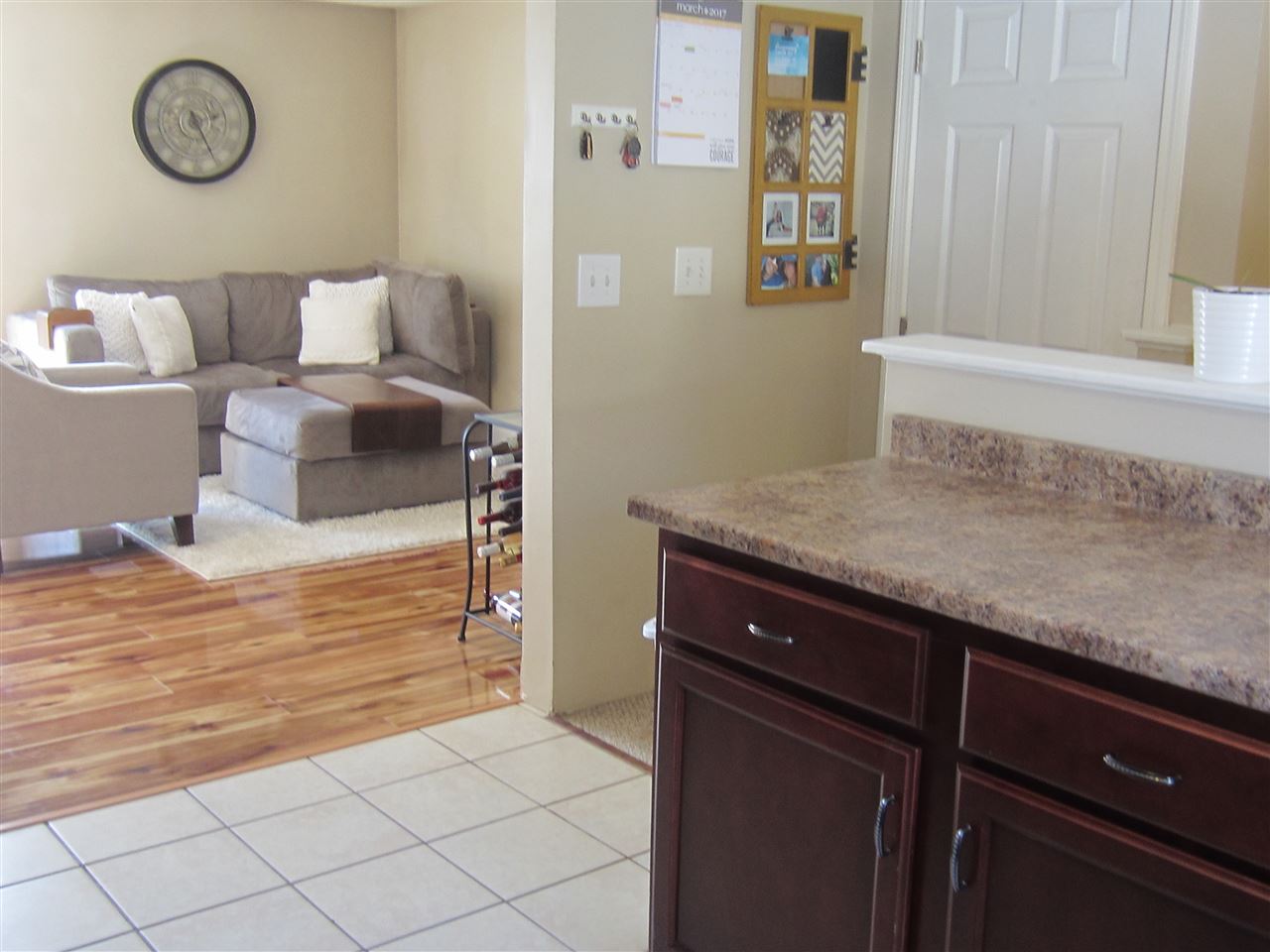 901 Mammoth Road, Unit 6 Manchester, NH 03104 - Photo 3 of 19