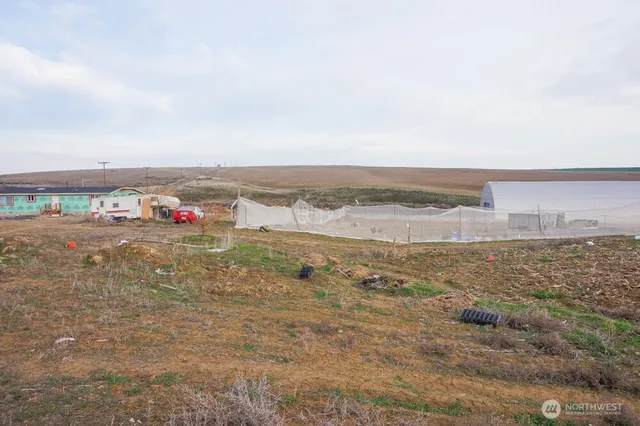 $299,900 | 35 West Hampton Road, Othello, WA 99344