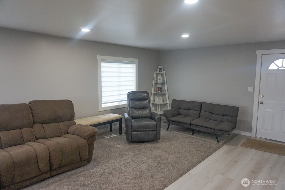 35 West Hampton Road Othello, WA 99344 - Photo 7 of 24