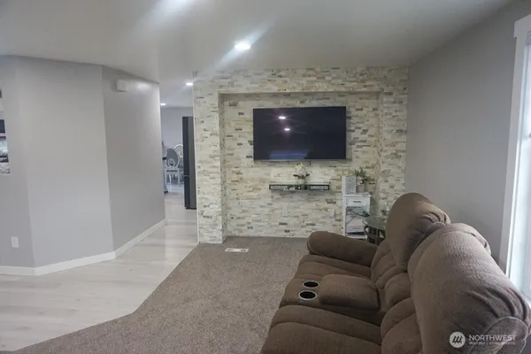 $299,900 | 35 West Hampton Road, Othello, WA 99344