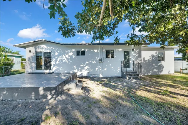 $619,900 | 13930 Jefferson Street, Miami, FL 33176