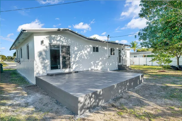 $619,900 | 13930 Jefferson Street, Miami, FL 33176