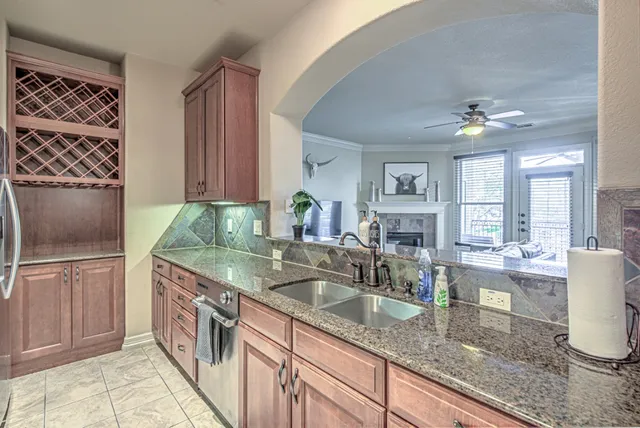 $849,000 | 2226 Westlake Drive, Unit 13, Austin, TX 78746