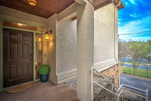 $849,000 | 2226 Westlake Drive, Unit 13, Austin, TX 78746